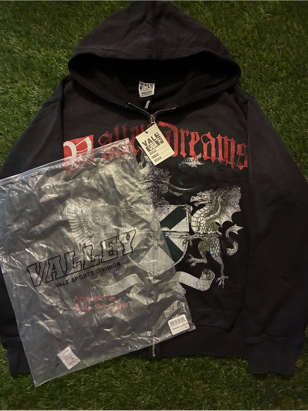 Vale Valley Dreams Hoodie - M